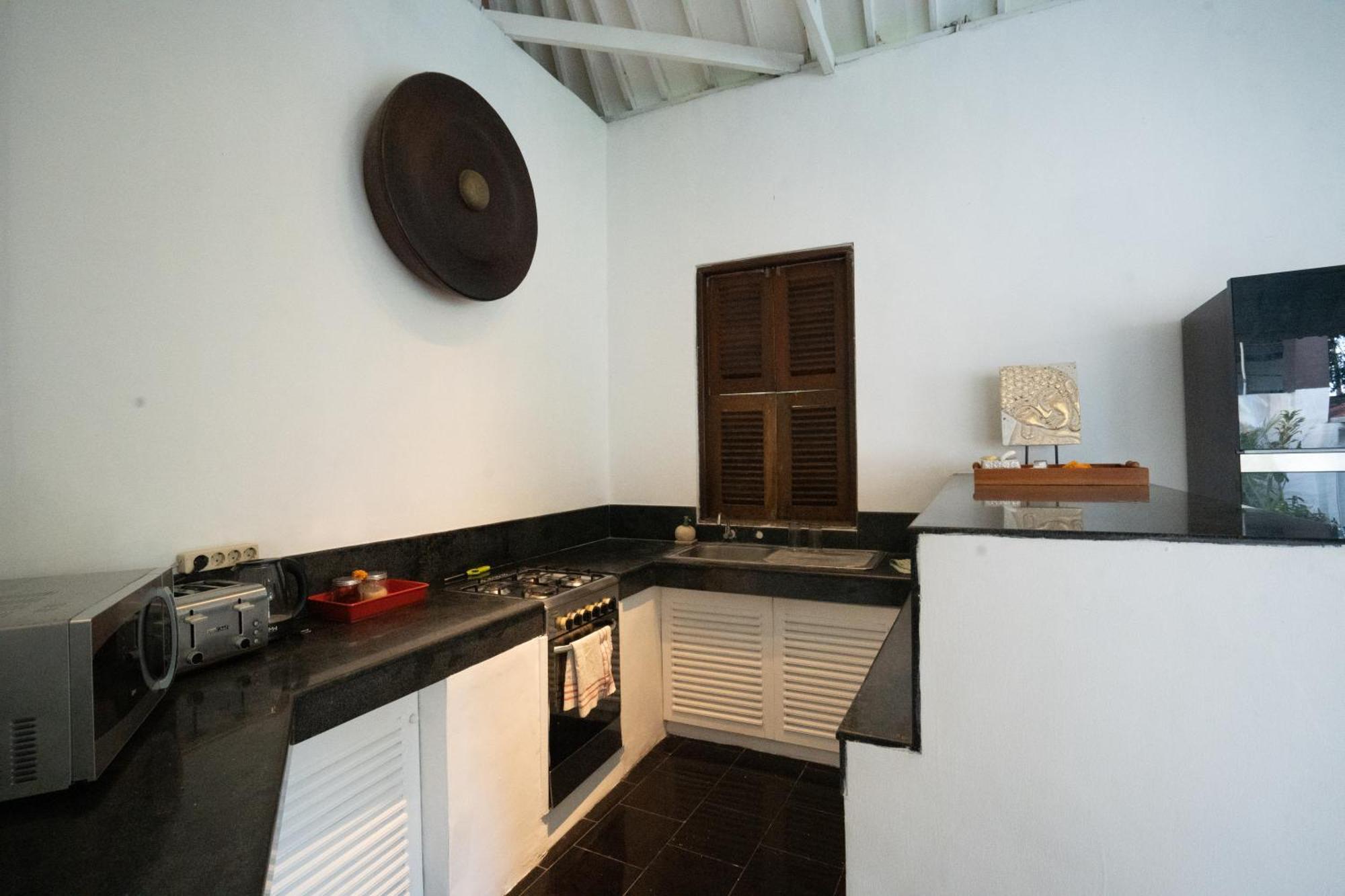 Villa Etnik Seminyak Exterior photo