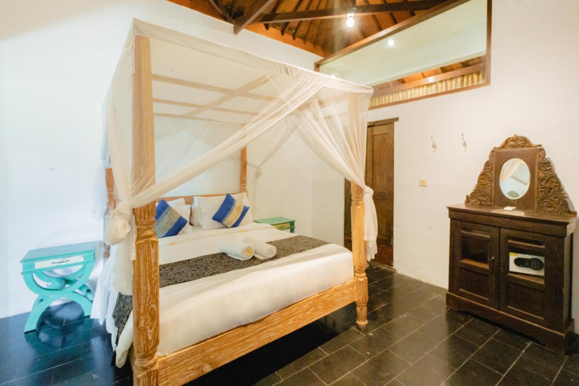 Villa Etnik Seminyak Exterior photo